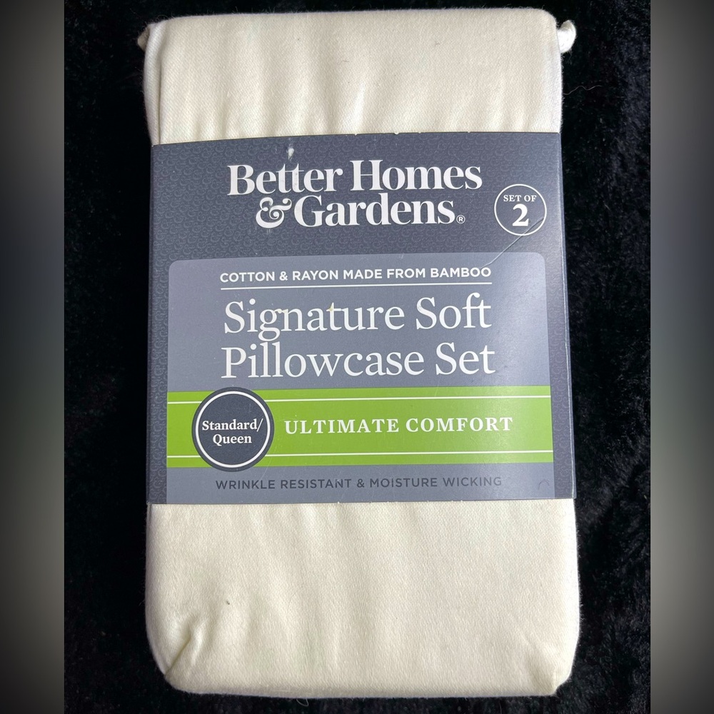 Better Homes and Gardens Signature soft Pillowcases. Standard/Queen